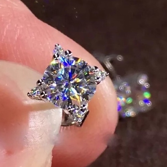 1ct Solitaire Studs - Picture 4 of 14